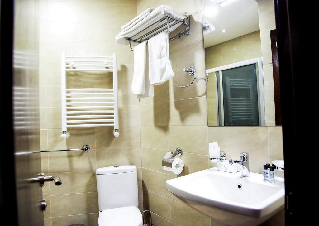 Hotel Feri Tiflis Dış mekan fotoğraf