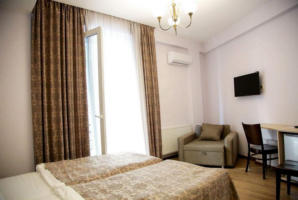 Hotel Feri Tiflis Dış mekan fotoğraf