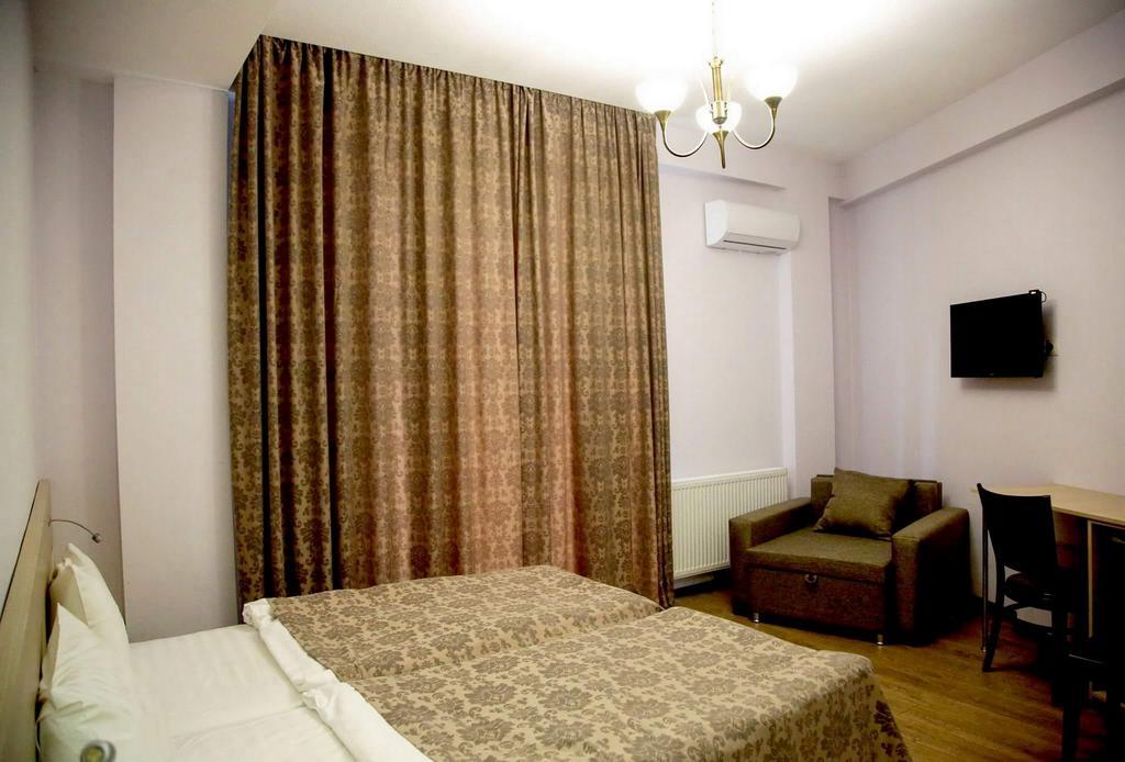 Hotel Feri Tiflis Dış mekan fotoğraf