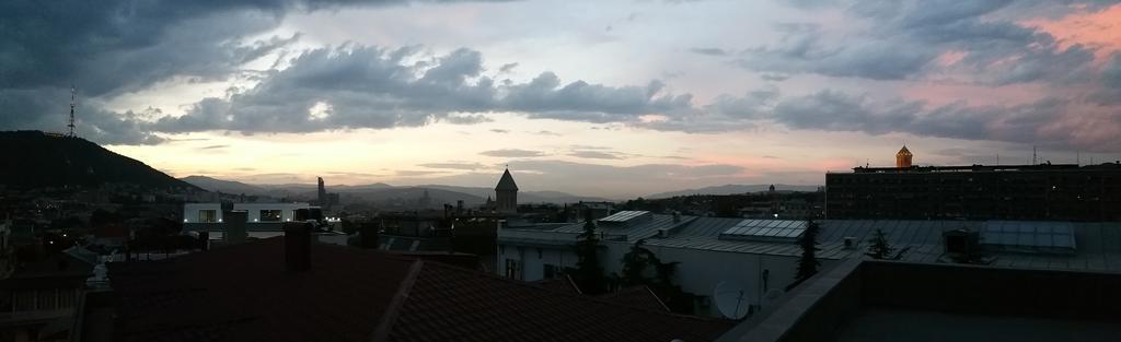 Hotel Feri Tiflis Dış mekan fotoğraf