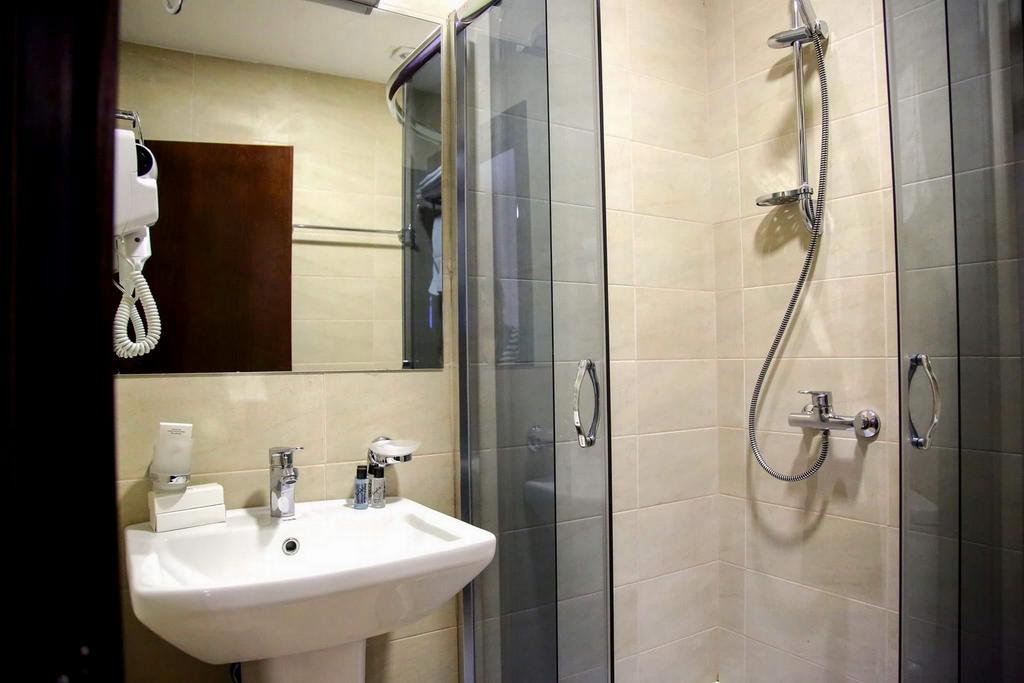 Hotel Feri Tiflis Dış mekan fotoğraf